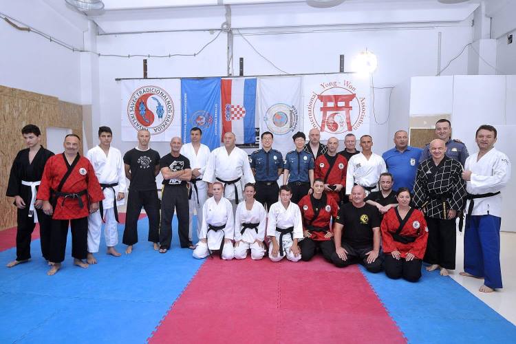 Slika /PU_ZG/slike/PUZ/2019/SRPANJ/6-7-2019 - seminar samoobrana/Slika_001.jpg